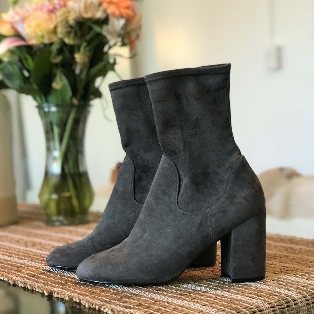 LIKE-NEW - Halogen “Jacy” Sock Boot: Gray Textile